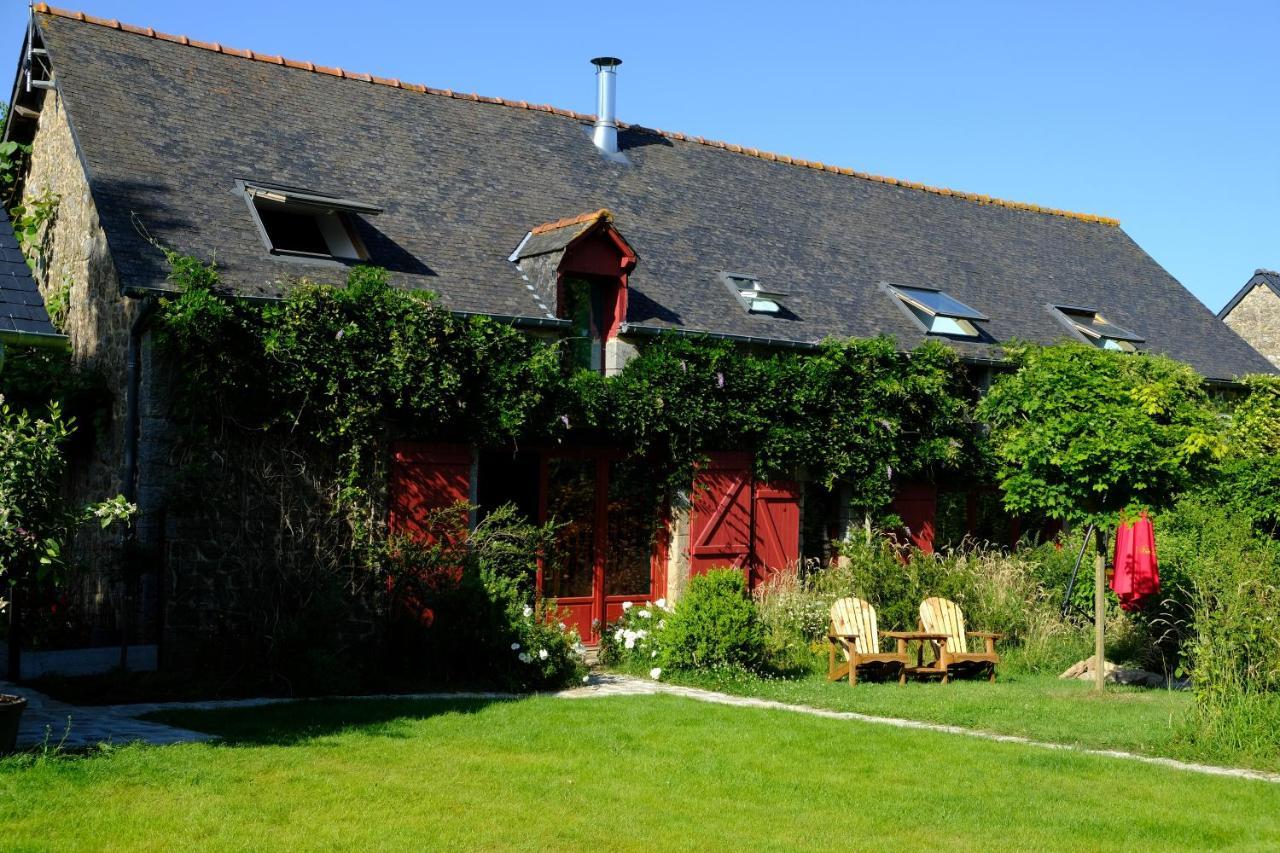 La Maison Jaune A La Janaie Parigné 외부 사진