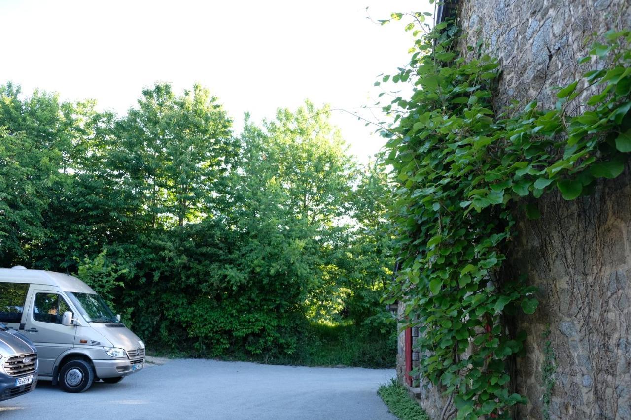 La Maison Jaune A La Janaie Parigné 외부 사진