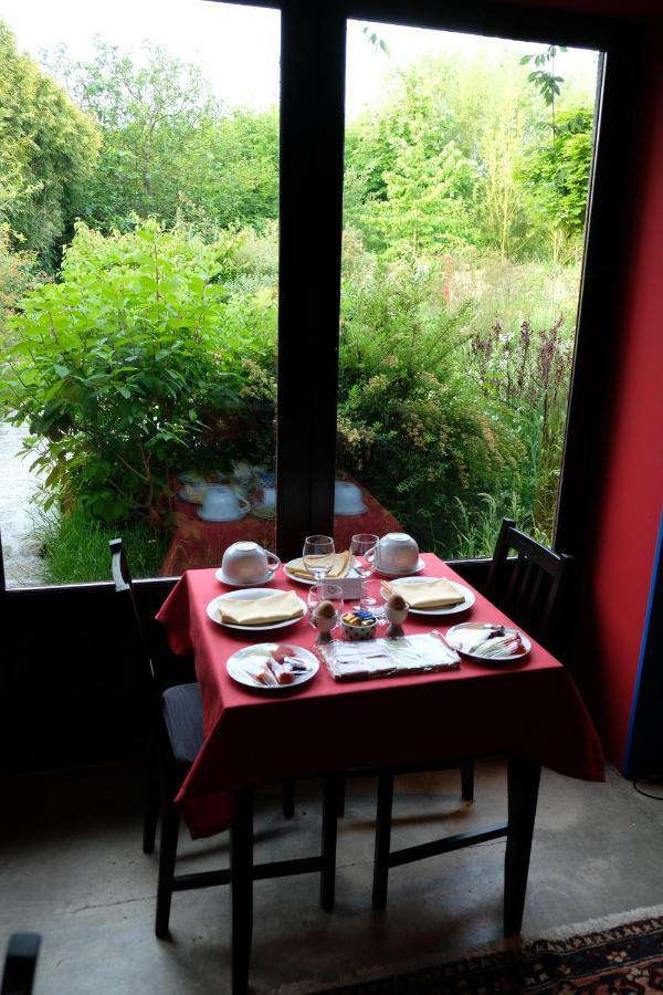 La Maison Jaune A La Janaie Parigné 외부 사진